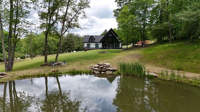 267 Reibold Rd, House other with 3 bedrooms, 3 bathrooms and null parking in Forward Twp - BUT PA | Image 4