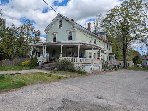22 Pine Street, Exeter, NH, 03833 | Card Image