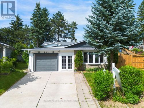 102 Hickory Heights Cres, Kitchener, ON, N2N1H4 | Card Image