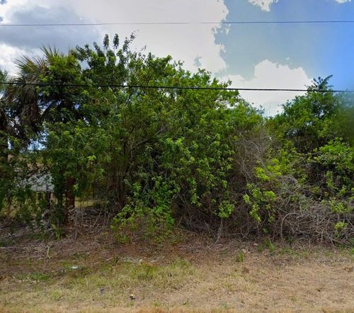 690 Lomond Dr, Port Charlotte, FL, 33953-1531 | Card Image