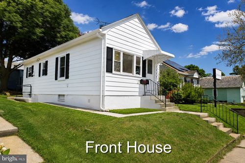 1425 Harding Ave, Hershey, PA, 17033-1140 | Card Image
