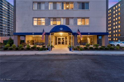 apt-802-12520 Edgewater Dr, Lakewood, OH, 44107-1642 | Card Image