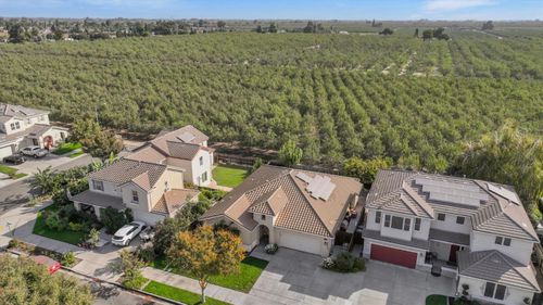 3334 Silverwood St, Escalon, CA, 95320-8420 | Card Image