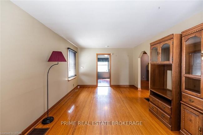 333 Vancouver St, House other with 2 bedrooms, 0 bathrooms and 3 parking in London ON | Image 9
