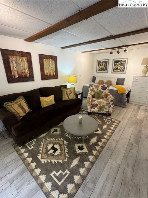 unit-c-58 Creekside Dr, Banner Elk, NC, 28604-6472 | Card Image