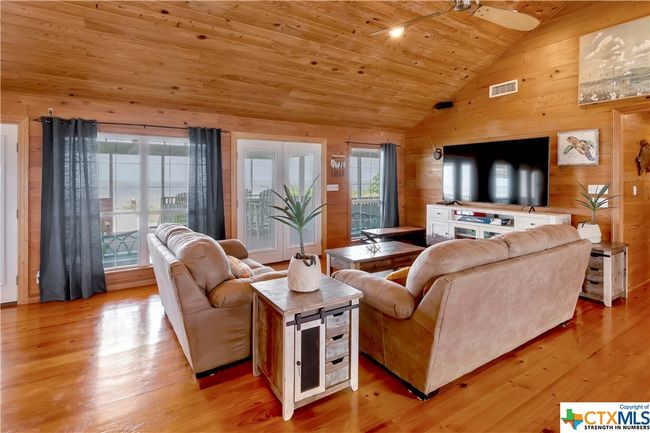 403 Bay St, House other with 4 bedrooms, 3 bathrooms and null parking in Austwell TX | Image 25