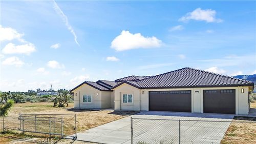 993 Rancho Rd, Pinon Hills, CA, 92372 | Card Image