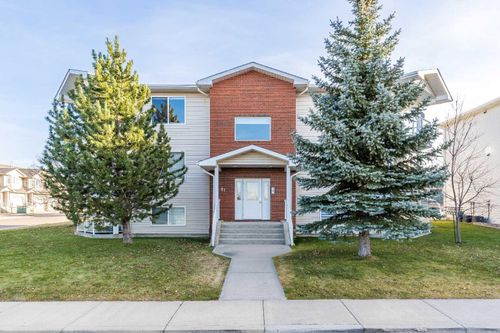 6-81 Sunrise Way Sw, Medicine Hat, AB, T1B4X9 | Card Image