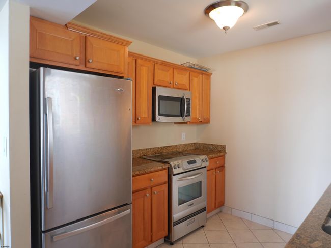 9211 Atlantic Ave, Condo with 2 bedrooms, 1 bathrooms and null parking in MARGATE CITY NJ | Image 6