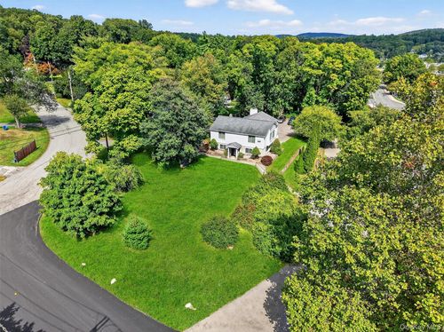 2 Renee Gate St, Cortlandt Mnr, NY, 10567-1414 | Card Image
