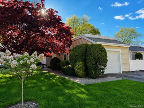 607 Cabot Ct E, Saint James, NY, 11780-3332 | Card Image