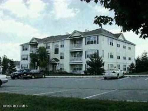 335 Saint Andrews Pl, Manalapan, NJ, 07726-9528 | Card Image
