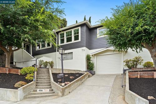 466 Clark St, Crockett, CA, 94525-1522 | Card Image