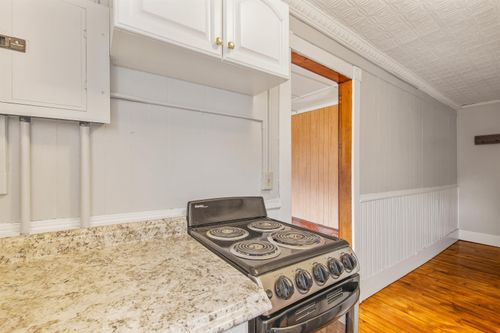 4 Elm St, Lancaster, NH, 03584-3149 | Card Image