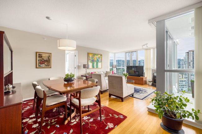 1703 - 235 Guildford Way, Condo with 2 bedrooms, 2 bathrooms and 2 parking in Port Moody BC | Image 3