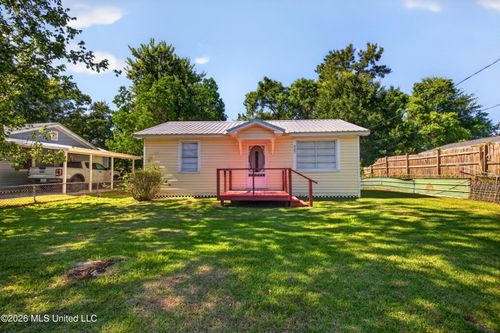 427 Wainwright Street, Waveland, MS, 39576 | Card Image