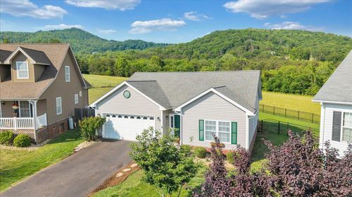 2725 Paddington Station Ln, Vinton, VA, 24179-1262 | Card Image