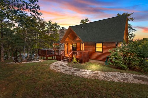 29209 Station Ln, Eagle Rock, MO, 65641-7326 | Card Image