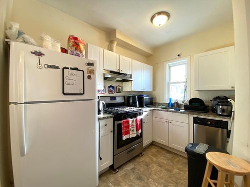 1-323 Beach St, Revere, MA, 02151-3132 | Card Image