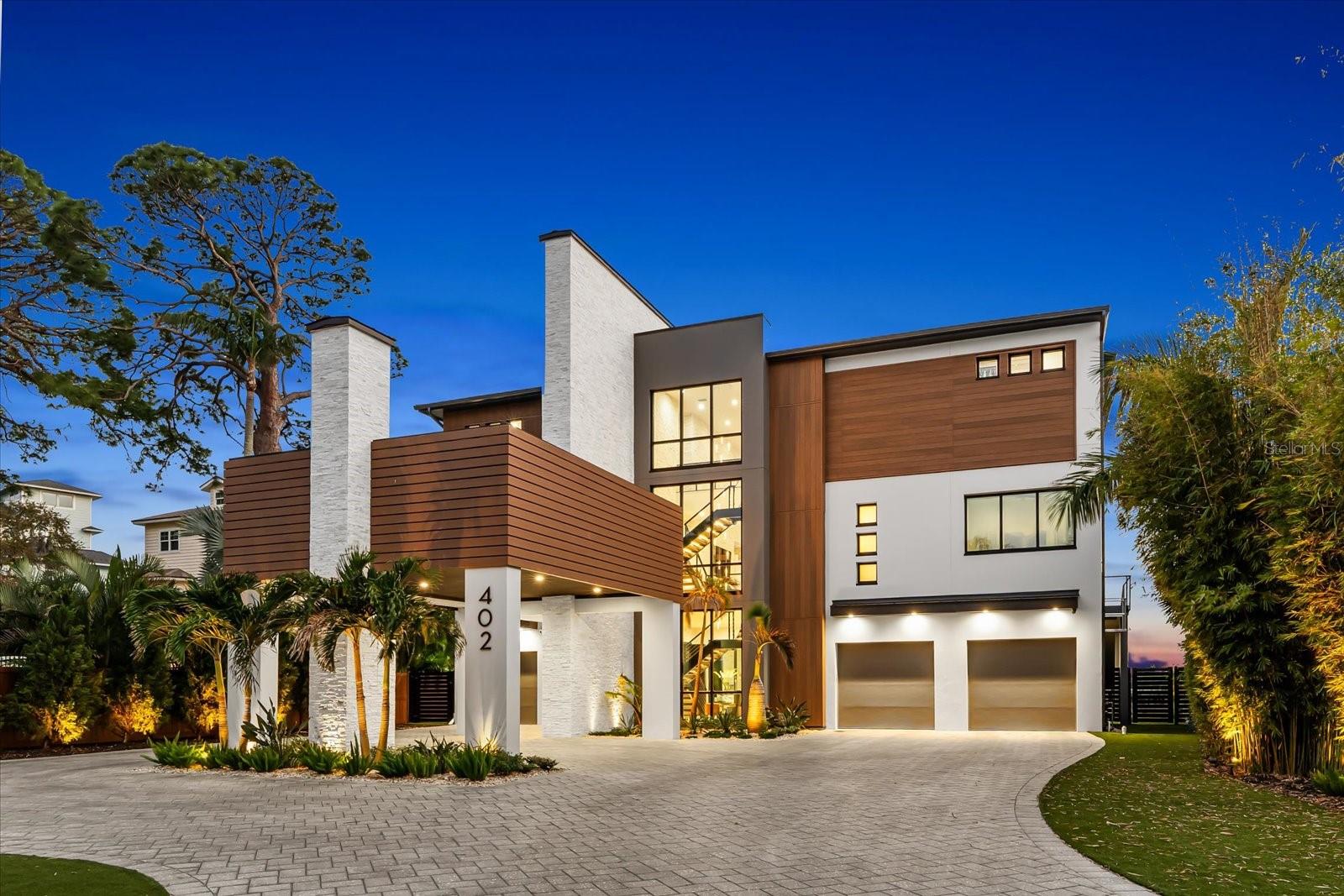 Residential in PALM HARBOR