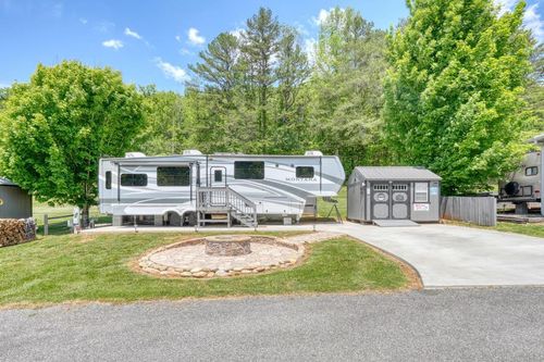 132 Heavenly Dr, Blairsville, GA, 30512-7512 | Card Image