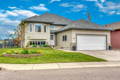 135 Hillcrest Boulevard, Strathmore, AB, T1P0A3 | Card Image