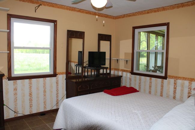 Main Floor Bedrooom | Image 13