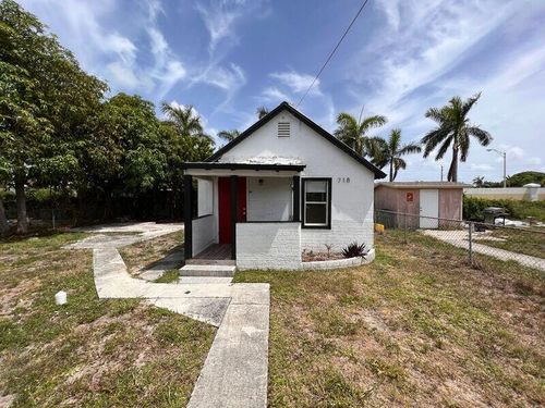 2-718 W 7th St, Riviera Beach, FL, 33404-7430 | Card Image