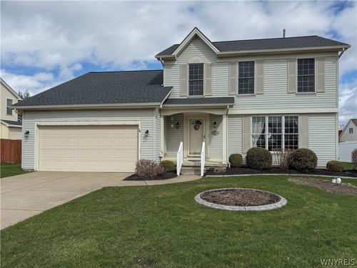 3273 Brookfield Ln, Hamburg, NY, 14075-3653 | Card Image