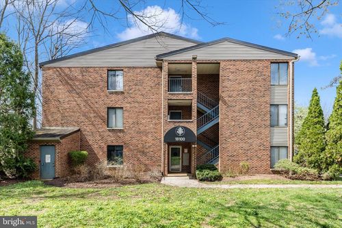 13-301-18100 Chalet Dr, GERMANTOWN, MD, 20874-2325 | Card Image