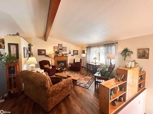 803 Pamela St, Moravia, IA, 52571-9570 | Card Image