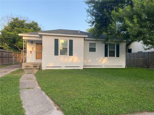 4214 Brentwood Dr, Corpus Christi, TX, 78415-5202 | Card Image