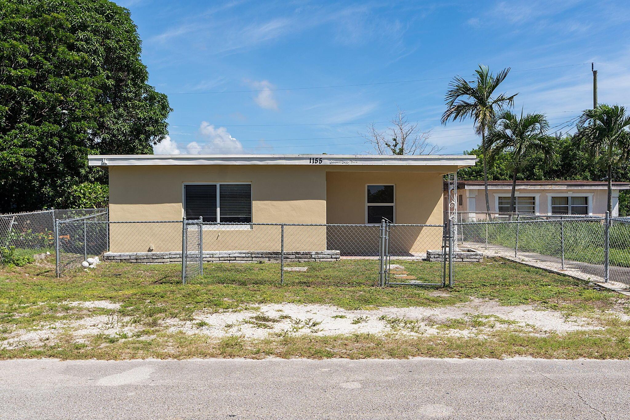 Peak Rd, Lantana, FL 33462
