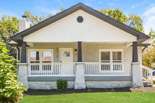 2010 24th Ave N, Nashville, TN, 37208-1327 | Card Image