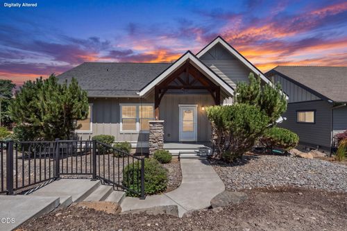 3551 Sw Salmon Court, Redmond, OR, 97756 | Card Image
