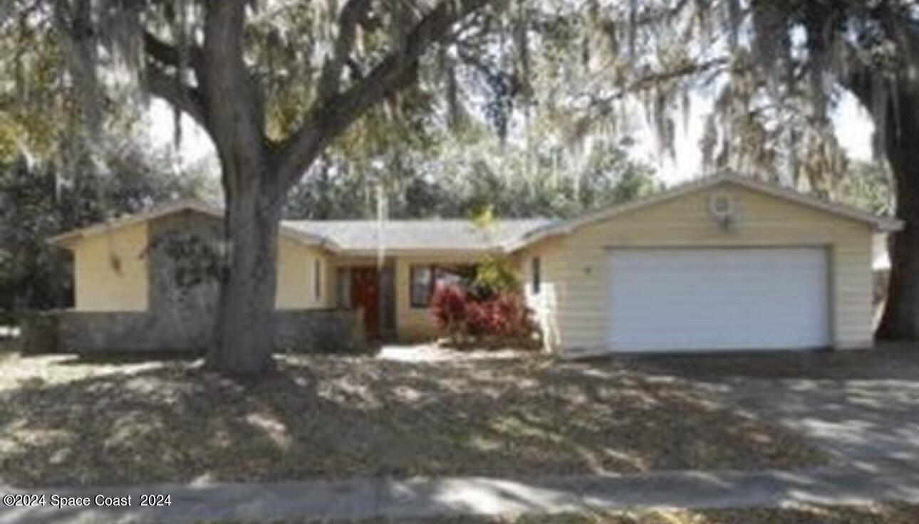Williamsburg Dr, Titusville, FL 32780