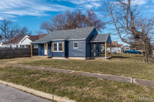 6 Cambridge Ct, Lebanon, MO, 65536-3329 | Card Image