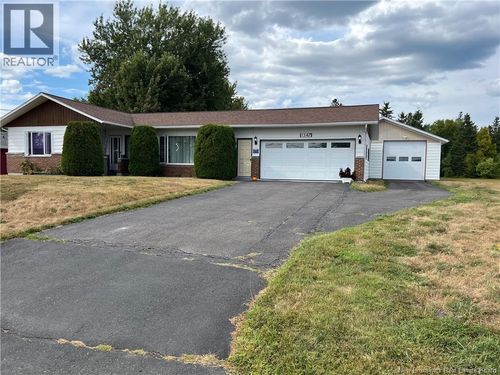 {{alt}} | Card Image