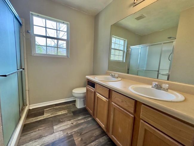 52 E Oldham St, House other with 3 bedrooms, 2 bathrooms and null parking in Wells TX | Image 9