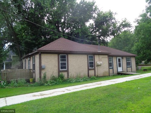 154 3rd Ave, Spicer, MN, 56288-9671 | Card Image