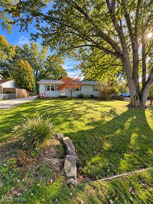 2048 Berger Avenue, Stow, OH, 44224 | Card Image