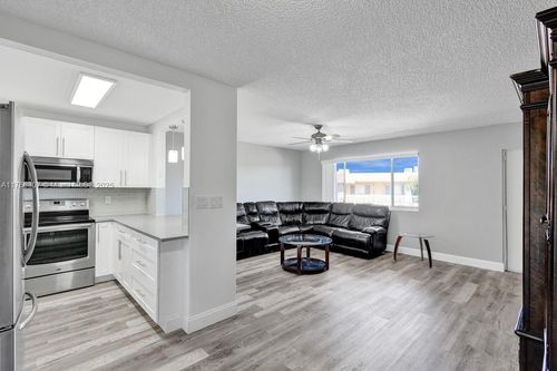 apt-319-700 Village Green Ct, Palm Springs, FL, 33461-1446 | Card Image
