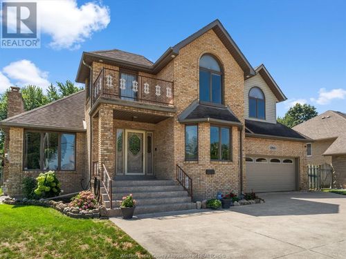 12915 Riverside Dr E, Tecumseh, ON, N8N1A9 | Card Image