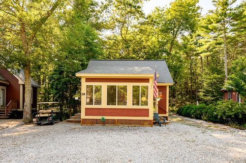 28-28 Whispering Pines Rd, Westford, MA, 01886-1088 | Card Image