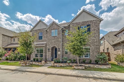 12679 Royal Oaks Ln, Farmers Branch, TX, 75234-4801 | Card Image
