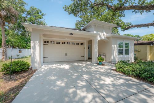 3906 N Lynn Ave, Tampa, FL, 33603-4616 | Card Image