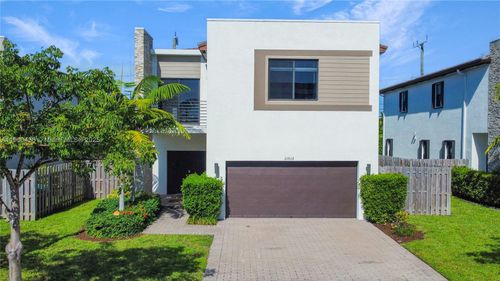 21016 Ne 2nd Ct, Miami, FL, 33179-3101 | Card Image