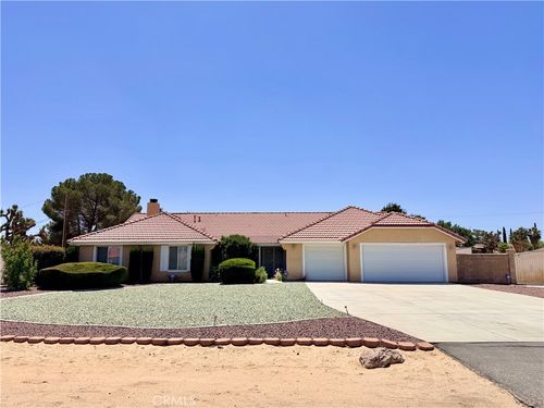 20337 Ituma Road, Apple Valley, CA, 92308 | Card Image
