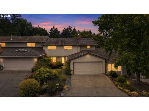 9 Britten Ct, Lake Oswego, OR, 97035-1408 | Card Image