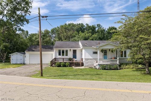 4631 Crystal Lake Ave, Canal Fulton, OH, 44614-9790 | Card Image